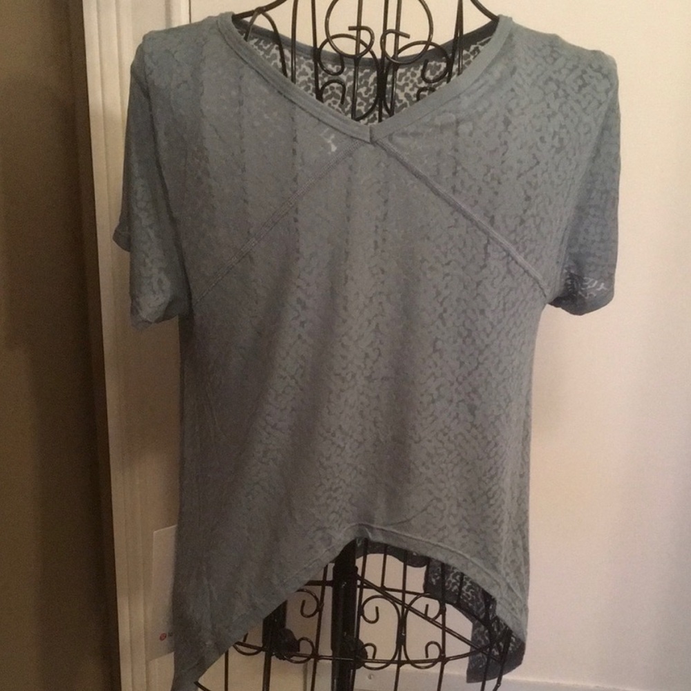 Lululemon Loop Around Tee - image 4